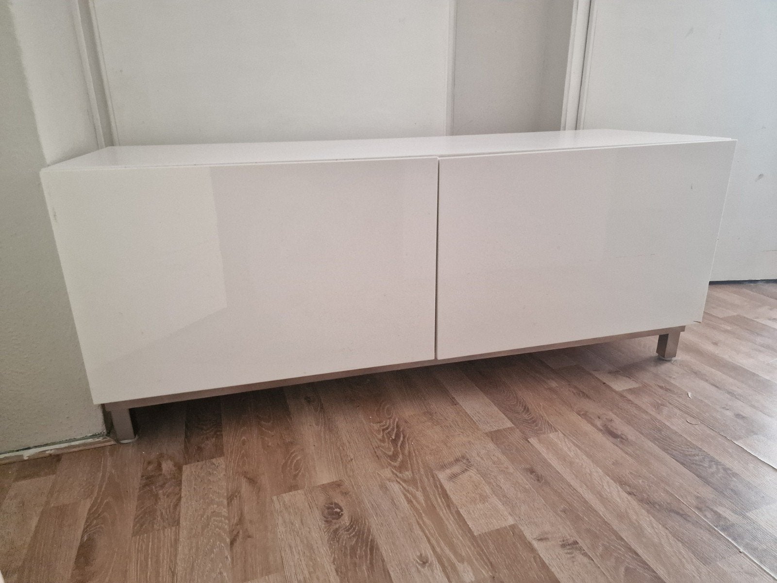 Besta ikea kast kastje  tv kast wit op metalen poten, Ophalen, 25 tot 50 cm, 100 tot 150 cm, Minder dan 100 cm