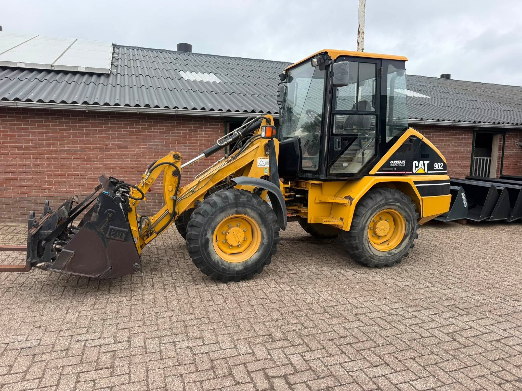 Caterpillar 902 shovel Loader (bj 2000), Wiellader of Shovel