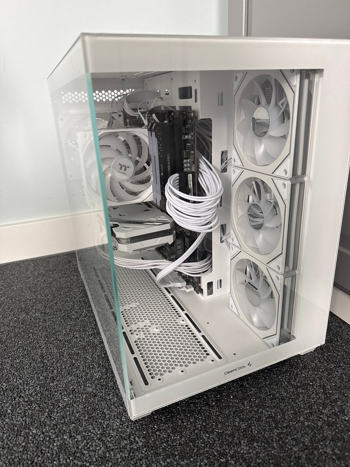 Gaming PC: RTX 4060, Ryzen 5 3600, 16GB RAM, 512GB SSD, Computers en Software, Desktop Pc's, Zo goed als nieuw, SSD, 16 GB, Met videokaart