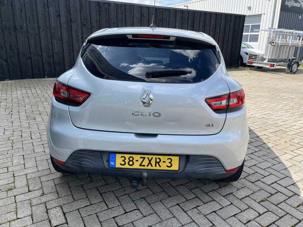 Renault Clio 1.5 dCi ECO Expression Airco / Cruise / Nav / B, Auto's, Renault, Voorwielaandrijving, Gebruikt, 4 cilinders, 96 €/maand