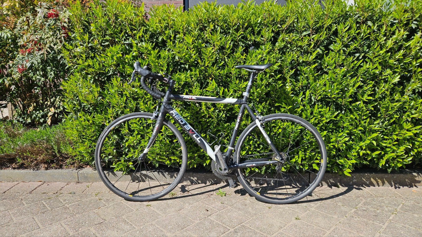 Red Bull racefiets met Shimano Ultegra, Fietsen en Brommers, Fietsen | Racefietsen, 28 inch, Gebruikt, Aluminium, Meer dan 20 versnellingen