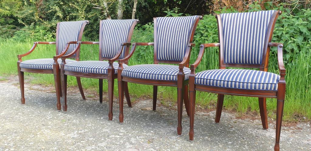 4 heldense mahonie eetkamer armstoelen, Ophalen