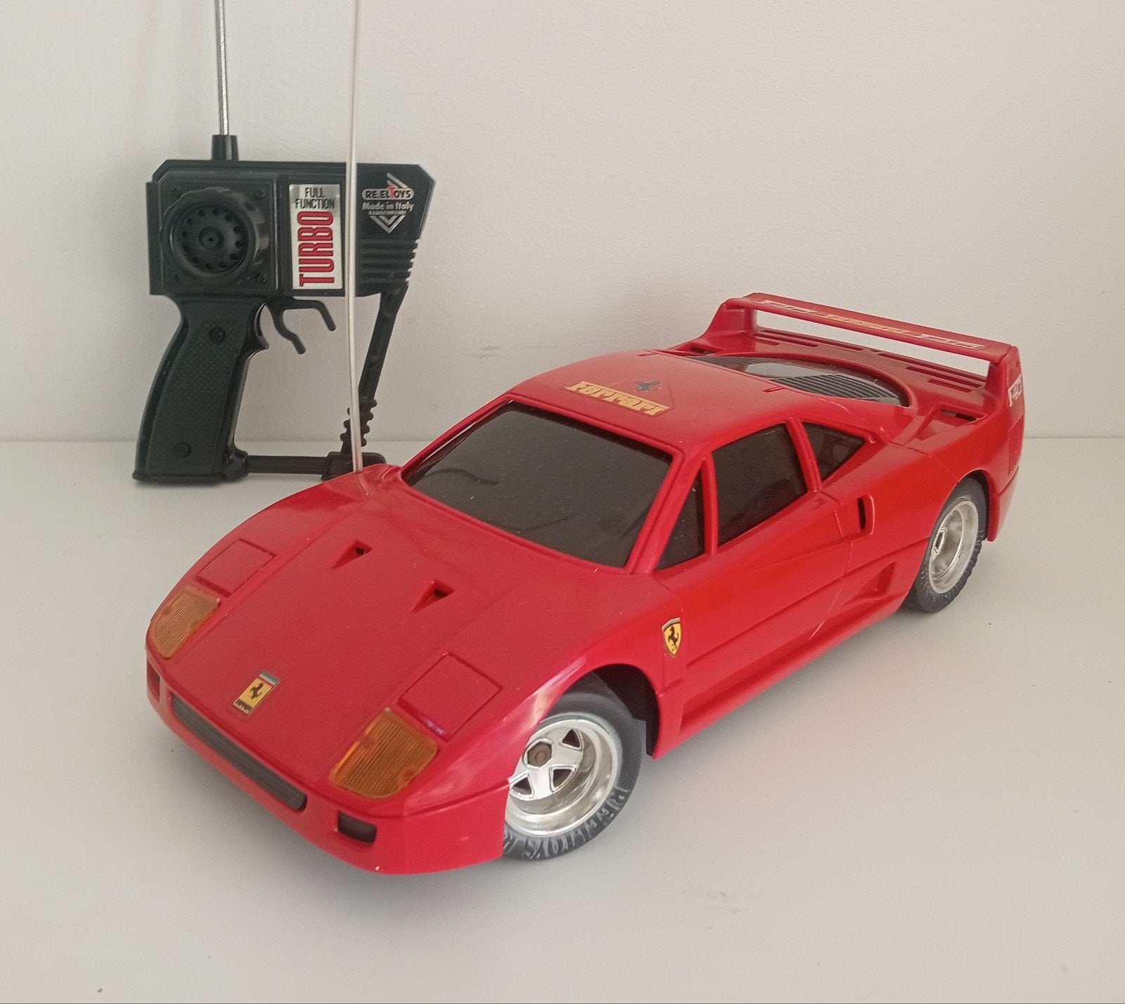 Vintage RC Ferrari F40 scale 1:14, Ophalen of Verzenden, Overige schalen, Auto onroad