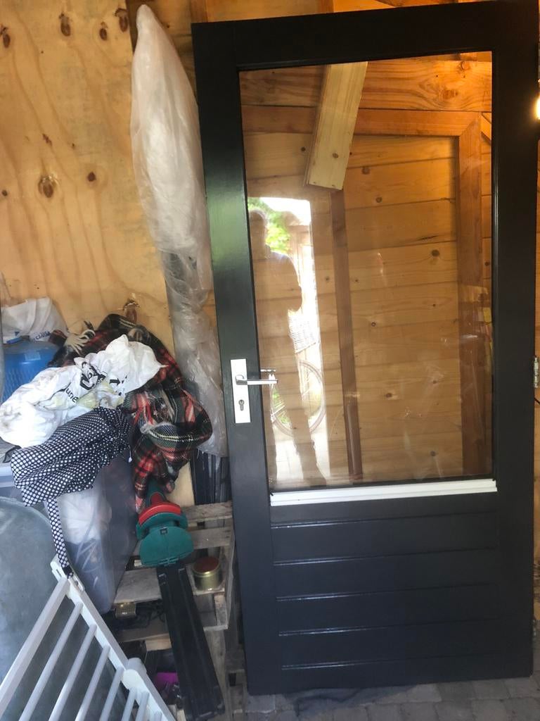 Zware hardhouten buitendeur, met dubbel glas,, Doe-het-zelf en Verbouw, Deuren en Horren, Ophalen of Verzenden, 200 tot 215 cm