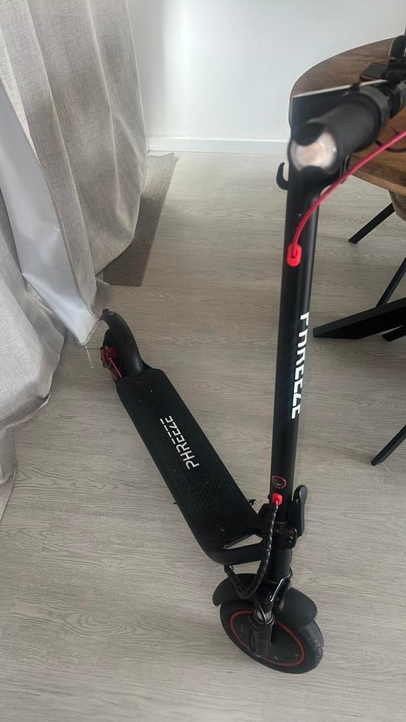 Electrische step, Fietsen en Brommers, Steps, Ophalen of Verzenden, Zo goed als nieuw, Elektrische step (E-scooter)