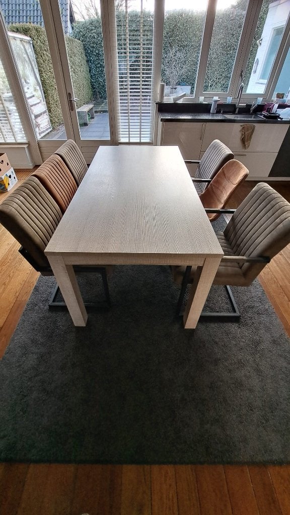Complete eetkamer set:Tafel-3stoelen en 1-3zits bank, Huis en Inrichting, Complete eetkamers, Ophalen, Zo goed als nieuw, 4 tot 6 stoelen