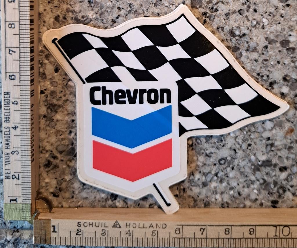 Vintage sticker Chevron benzine merk finish vlag, Ophalen of Verzenden, Zo goed als nieuw