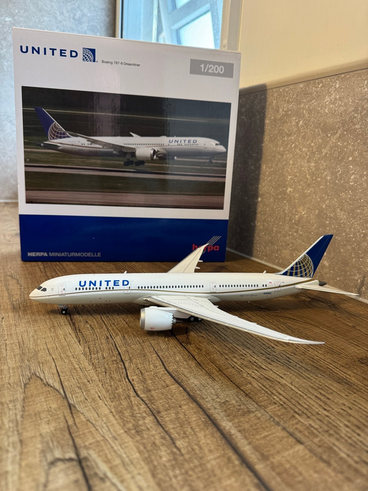 Herpa Boeing 787-9 United Airlines 1:200 met standaard, Overige merken, 1:200 of kleiner, Ophalen of Verzenden, Zo goed als nieuw