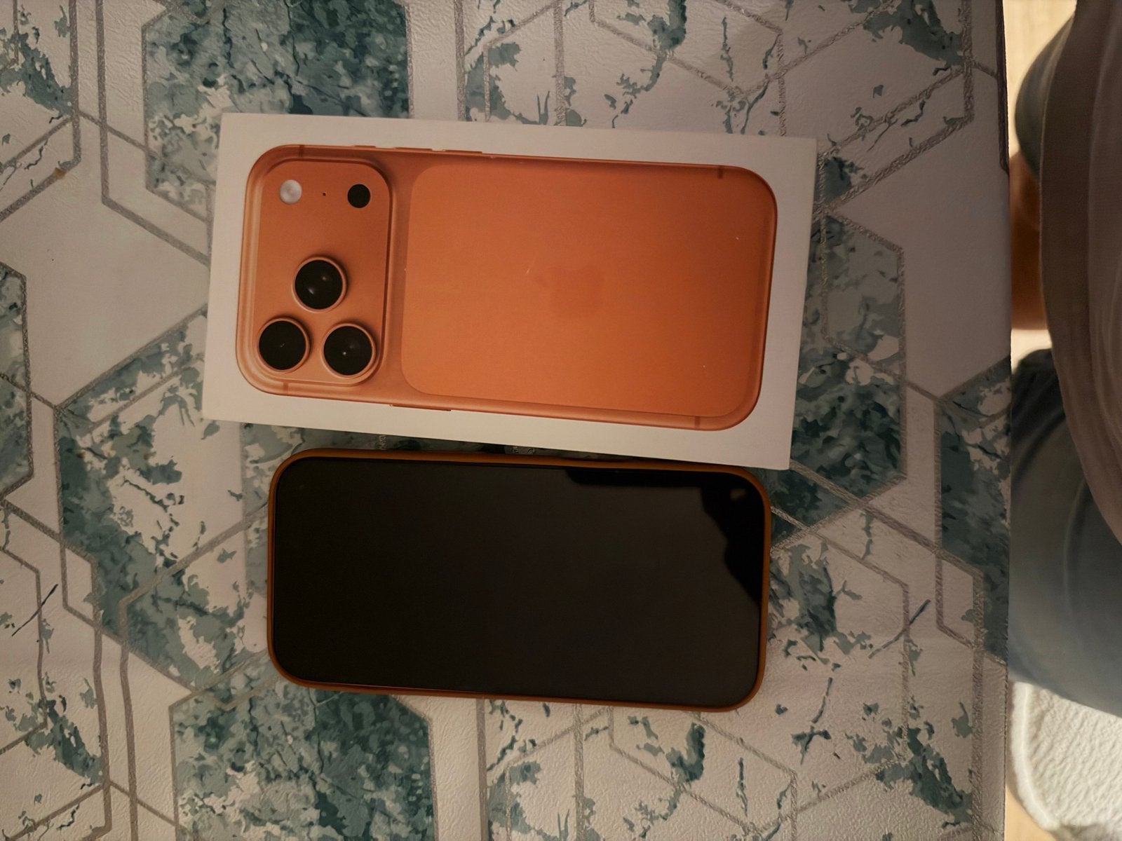 iPhone 17 Pro 256GB - Oranje, Telecommunicatie, 256 GB, 99 %, Ophalen of Verzenden, Zo goed als nieuw