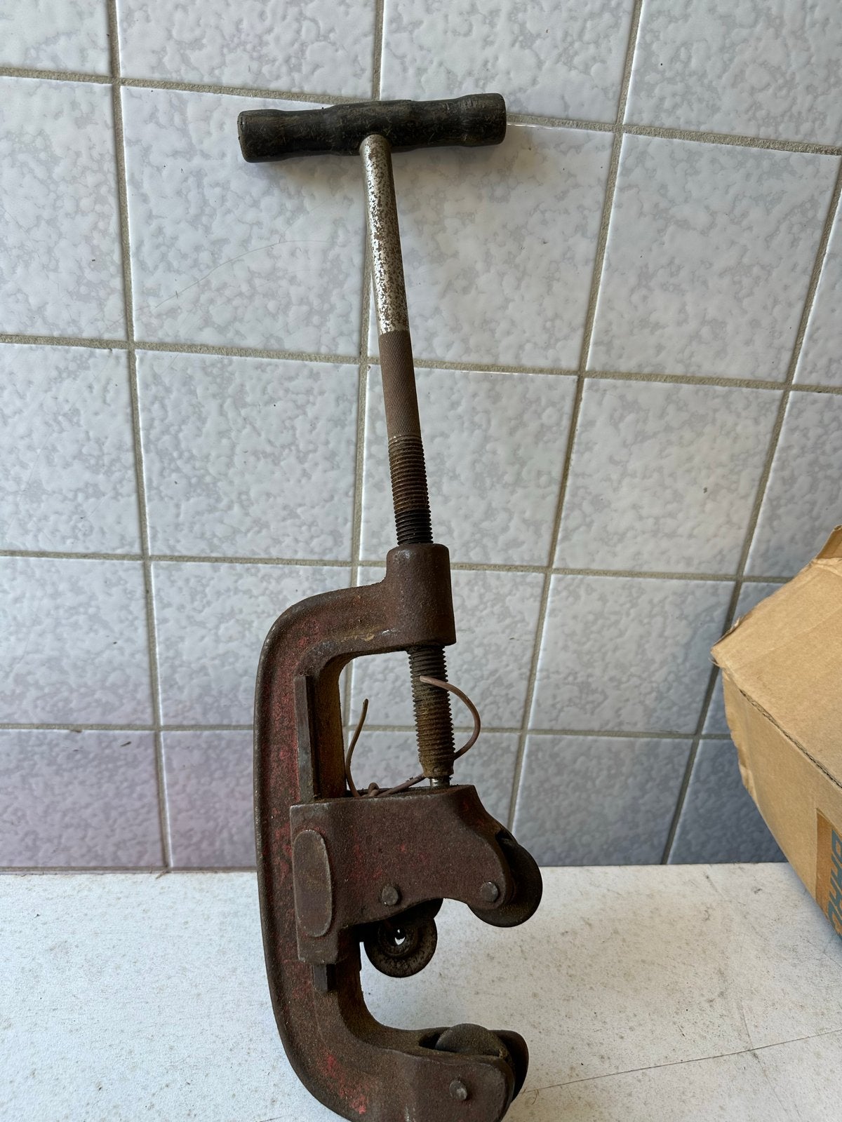 Oude pijpsnijder 1 1/4" - 2", Doe-het-zelf en Verbouw, Gereedschap | Handgereedschap, Ophalen, Gebruikt, Snijgereedschap, Overige merken
