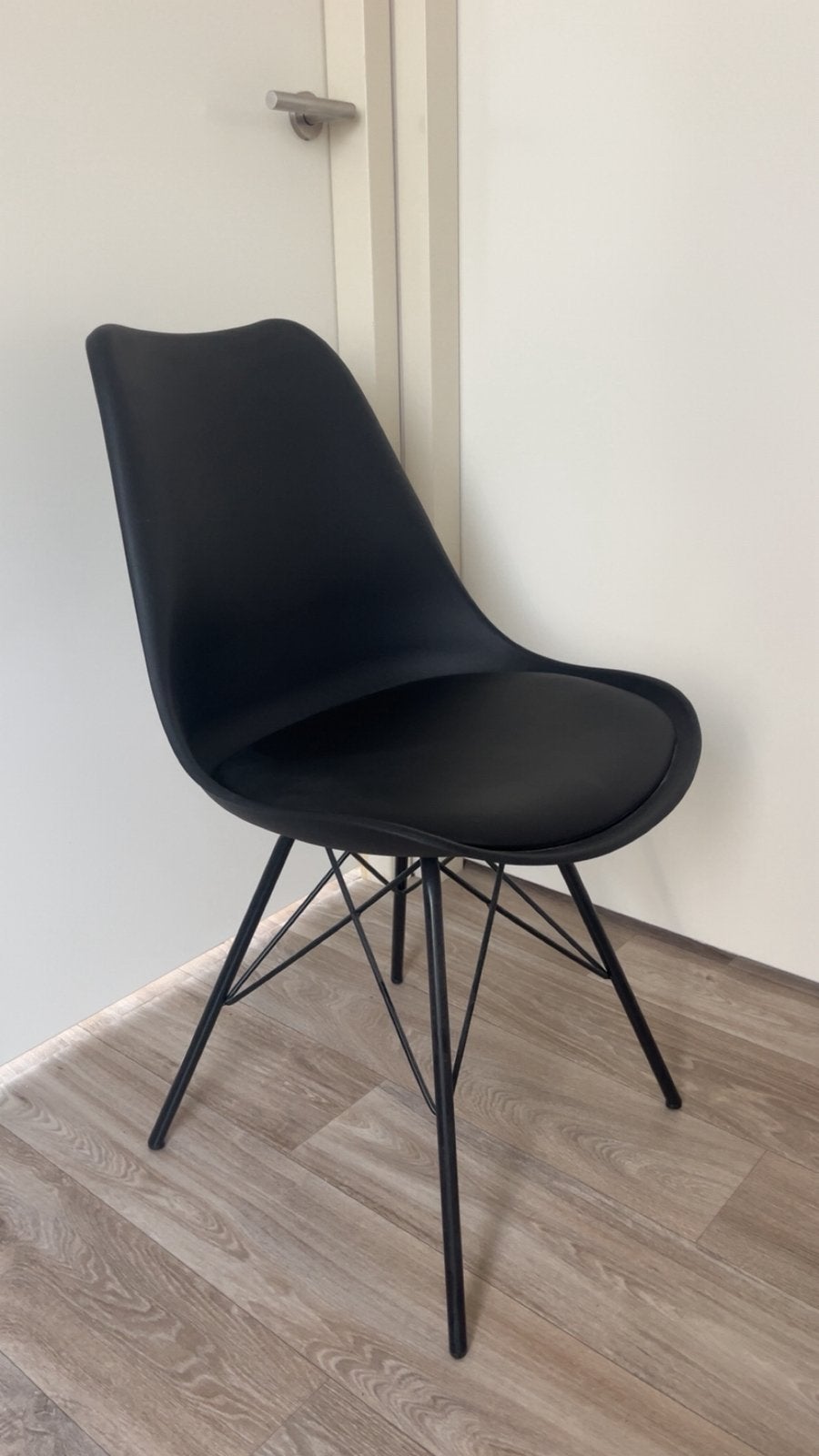 2 stoelen, Huis en Inrichting, Stoelen, Ophalen, Zo goed als nieuw, Zwart, Twee