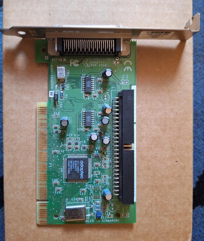 SCSI Adapter Adaptec AVA-2904 PCI Card, Ophalen of Verzenden, Zo goed als nieuw, Intern, Adaptec