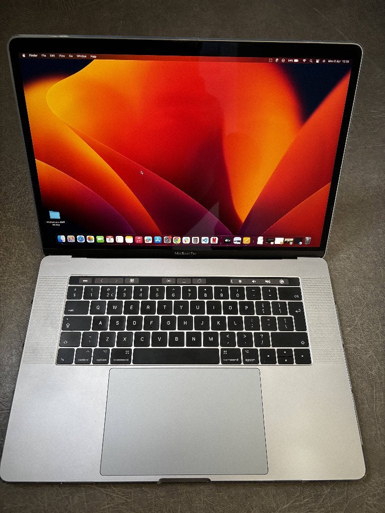 Macbook Pro 15 Inch 2017 - Te koop | Marktplaats