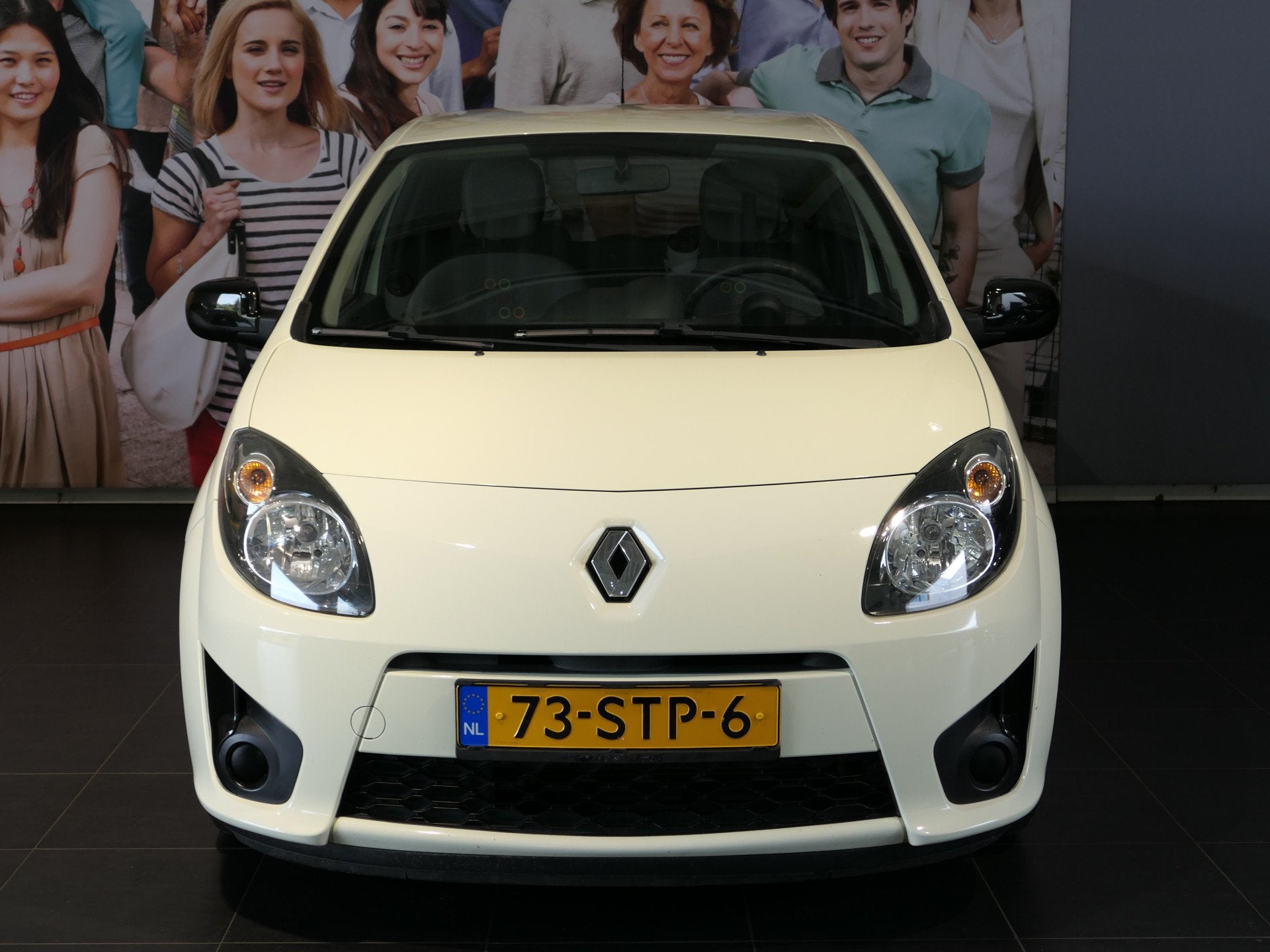Renault Twingo 1.2-16V Collection *Meeneemprijs* *Dealer ond, Gebruikt, Zwart, 4 cilinders, 4 stoelen