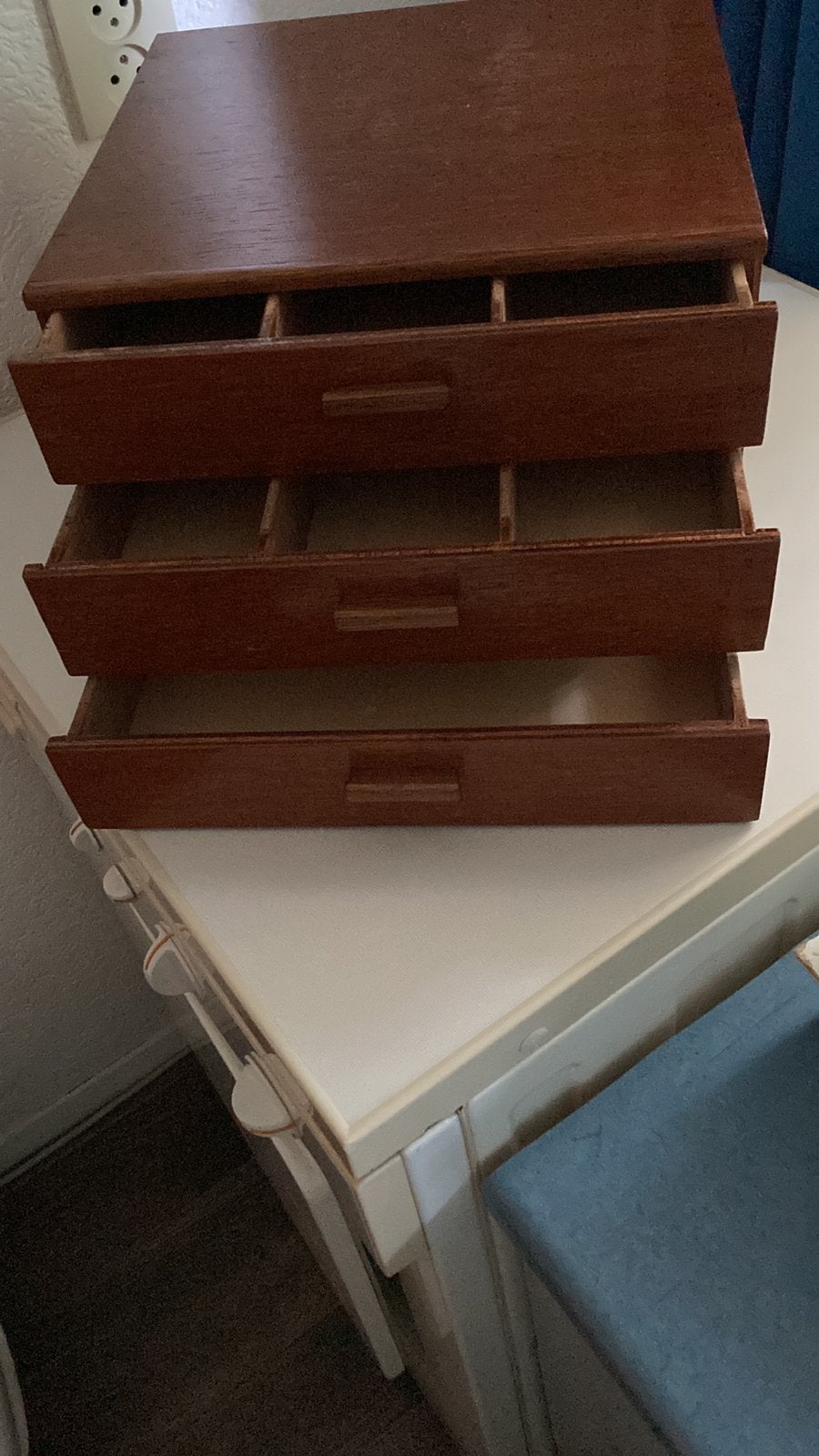 Houten opberg kistje, naaikistje 30x32 hoogte 21cm, Ophalen, Minder dan 50 cm, Gebruikt, 3 of 4 laden