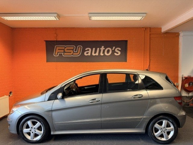 Mercedes-Benz B-klasse 170 / AUTOMAAT / NL-AUTO / TOPSTAAT!, Auto's, Gebruikt, Zwart, 4 cilinders, 116 pk