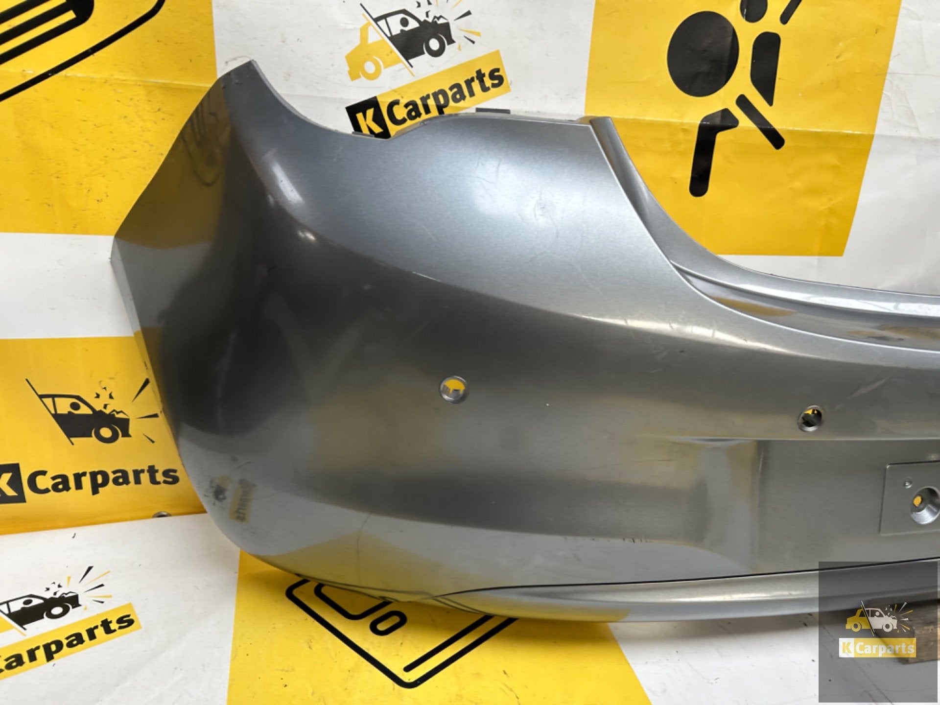 OPEL CORSA E Achterbumper 2014-2019 39002839 bumper 4xPDC, Info@fabrikant.eu, Fabrikantstraat 1
1000 AA  Amsterdam, NL, Opel, Ophalen of Verzenden