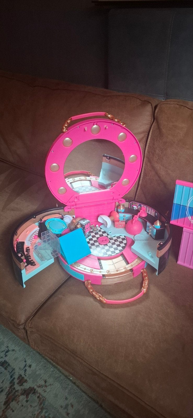 LOL Surprise speelgoed met poppetjes en accessoires, Kinderen en Baby's, Ophalen, Gebruikt, Overige typen