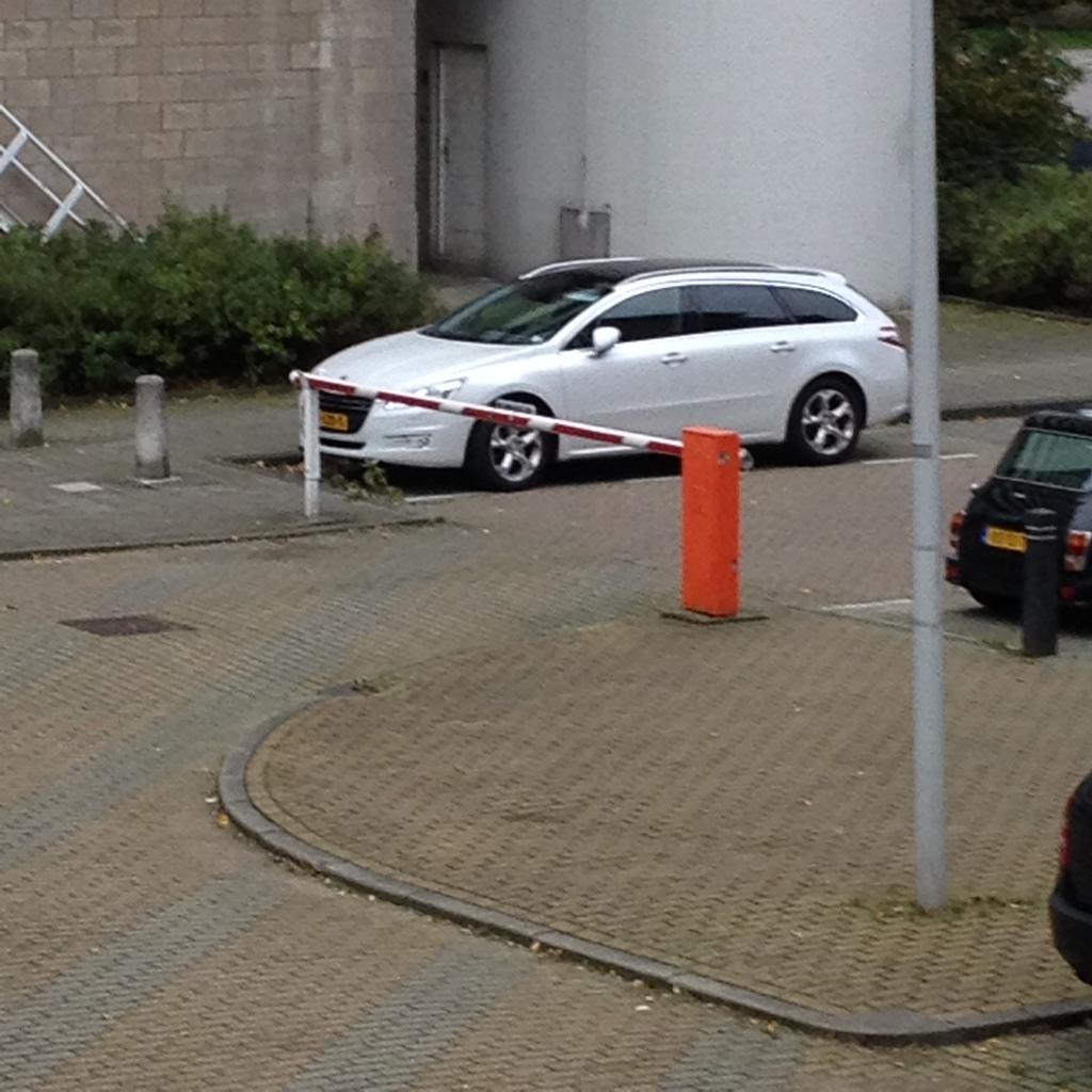 parkeerplaats nabij de Ring A10, het Hoofddorpplein, Huizen en Kamers, Garages en Parkeerplaatsen, Amsterdam