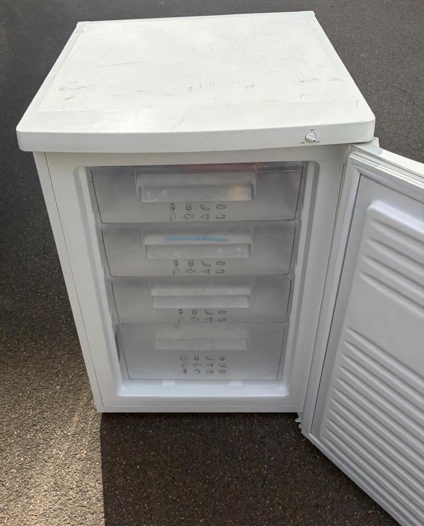Vriezer thomson tafelmodel, Witgoed en Apparatuur, Vriezers en Diepvrieskisten, Gebruikt, Minder dan 85 cm, Minder dan 60 cm, Energieklasse A of zuiniger