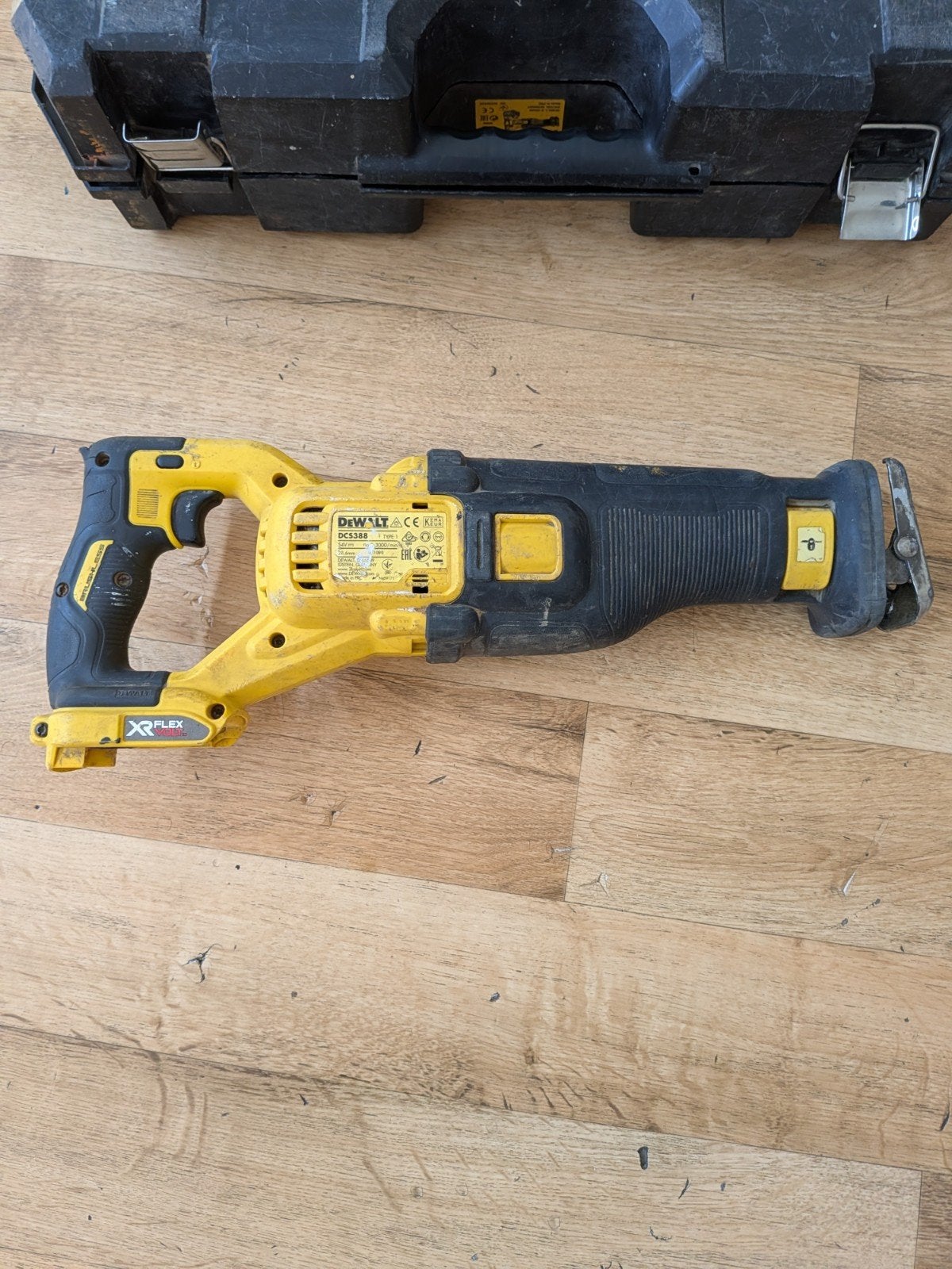 Dewalt dcs388 reciprozaag 54v, Ophalen of Verzenden, 600 tot 1200 watt, Reciprozaag, 70 mm of meer
