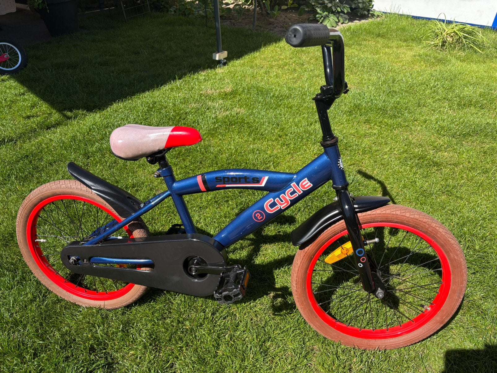 18” 2cycle jongens fiets blauw oranje, Fietsen en Brommers, Ophalen of Verzenden, Zo goed als nieuw, 18 inch