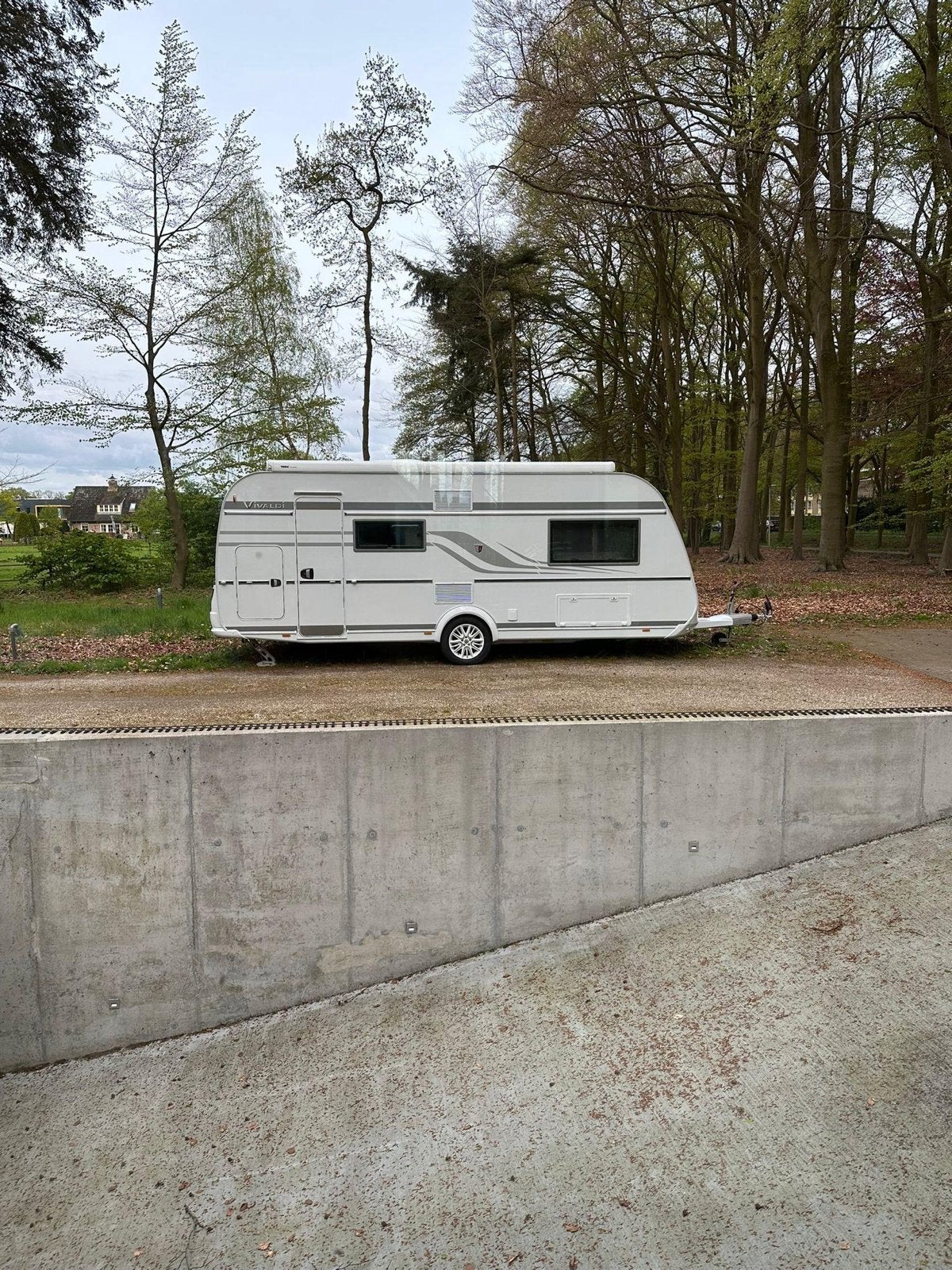 Tabbert vivaldi 560 TD met frans bed lago garda, Tabbert, Lengtebed, Treinzit, Particulier