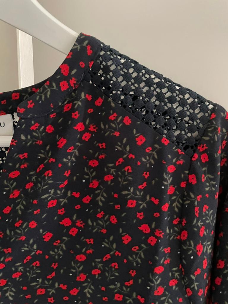 Shirt met details op schouders, Ophalen of Verzenden, Zo goed als nieuw, Blauw, Korte mouw