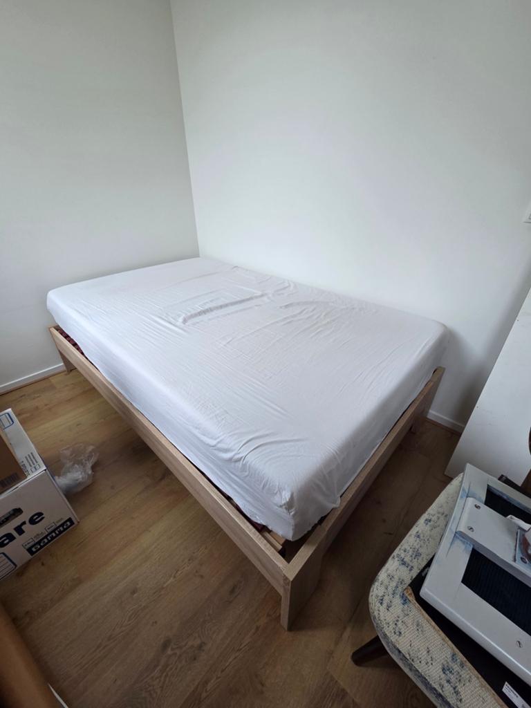 Mooi bed met lattenbodem en Emma matras 120x200cm, Ophalen, Gebruikt, Bruin, Twijfelaar
