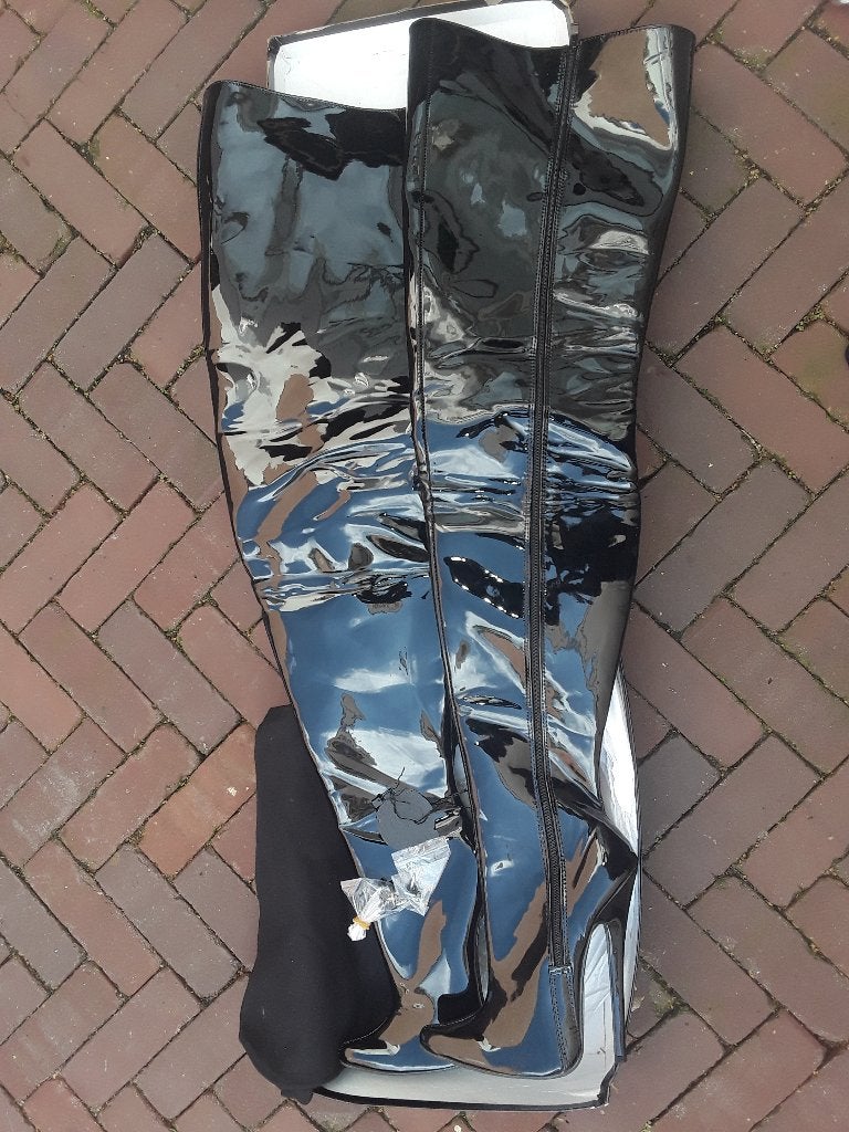 Nieuwe lak lieslaarzen erotisch/drag, Kleding | Dames, Hoge laarzen, Verzenden, Zwart, Nieuw