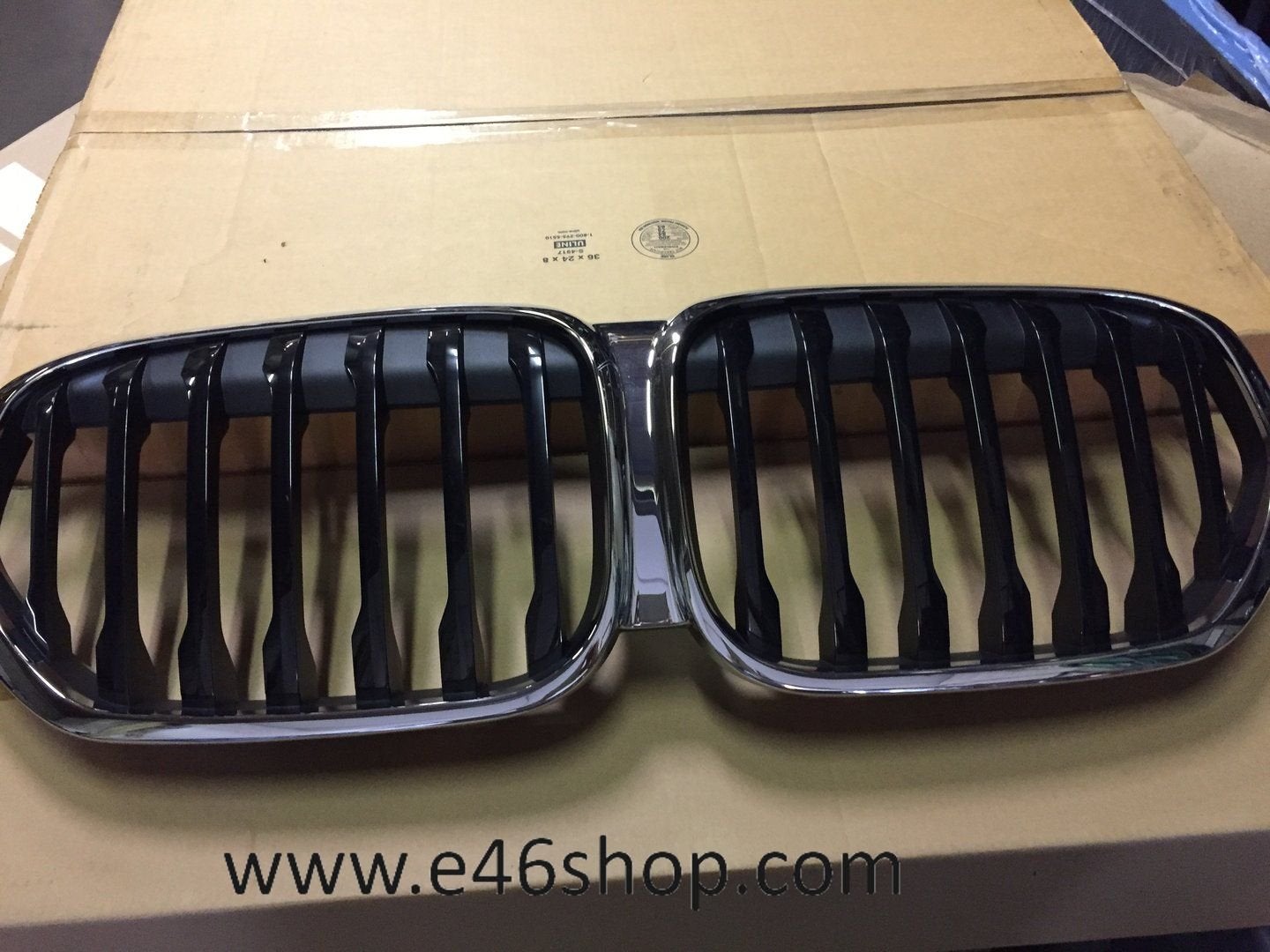GRILL NIEREN BMW X1 OE 7454887, Gebruikt, -, -, Ophalen of Verzenden