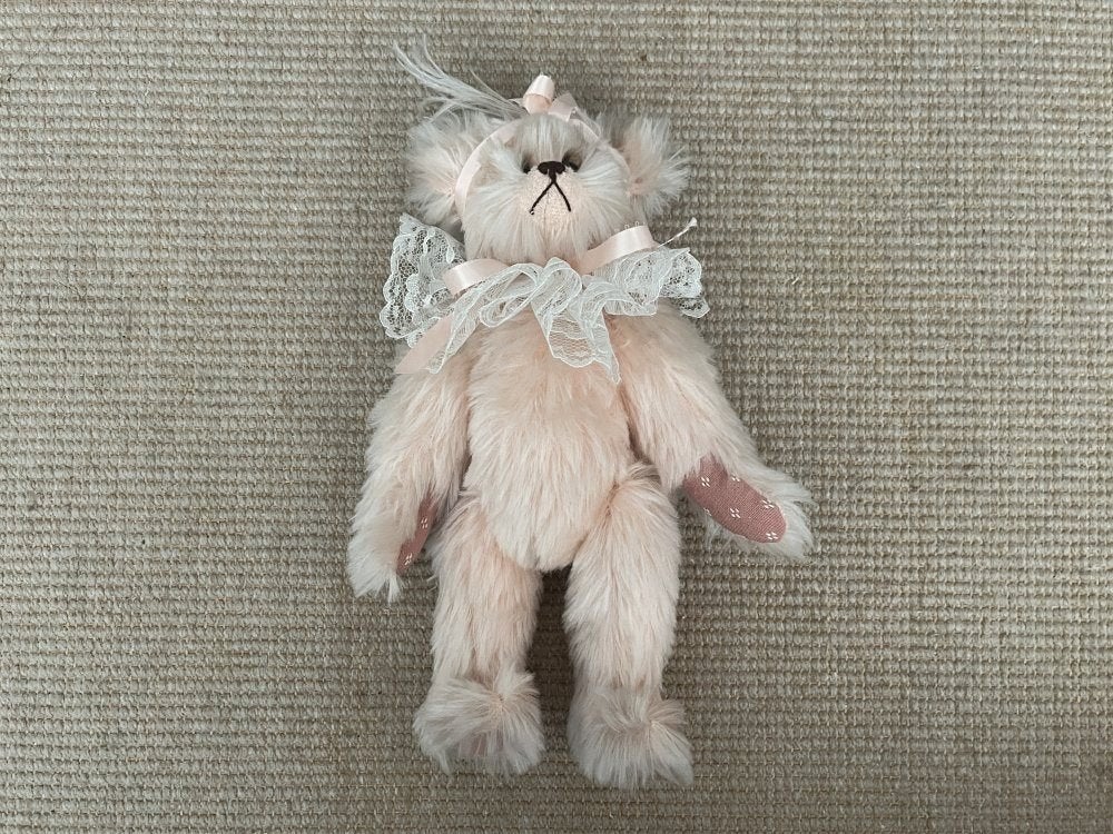 Joan Woessner | Bear Elegance Exclusives | Limited Edition, Verzamelen, Beren en Cherished Teddies, Ophalen of Verzenden, Gebruikt