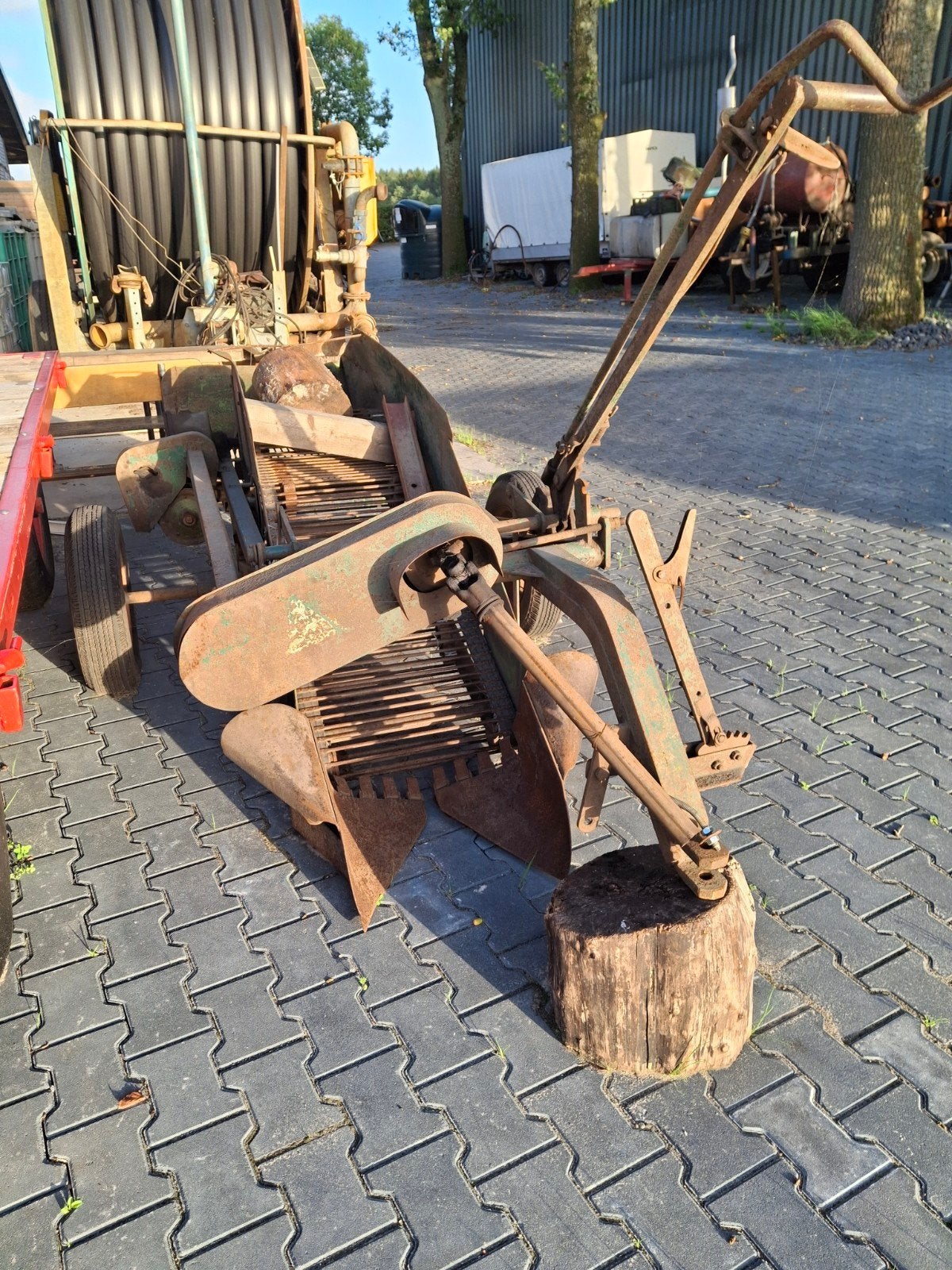 Kromag aardappelrooier - Oude aardappelrooimachine, Ophalen, Akkerbouw, Aardappeltechniek