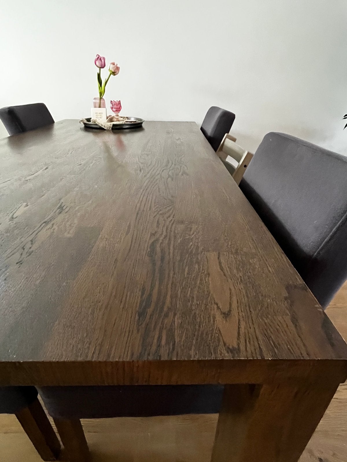 Houten eettafel met 6 donkergrijze stoelen, Ophalen, Gebruikt, 50 tot 100 cm, Vijf personen of meer