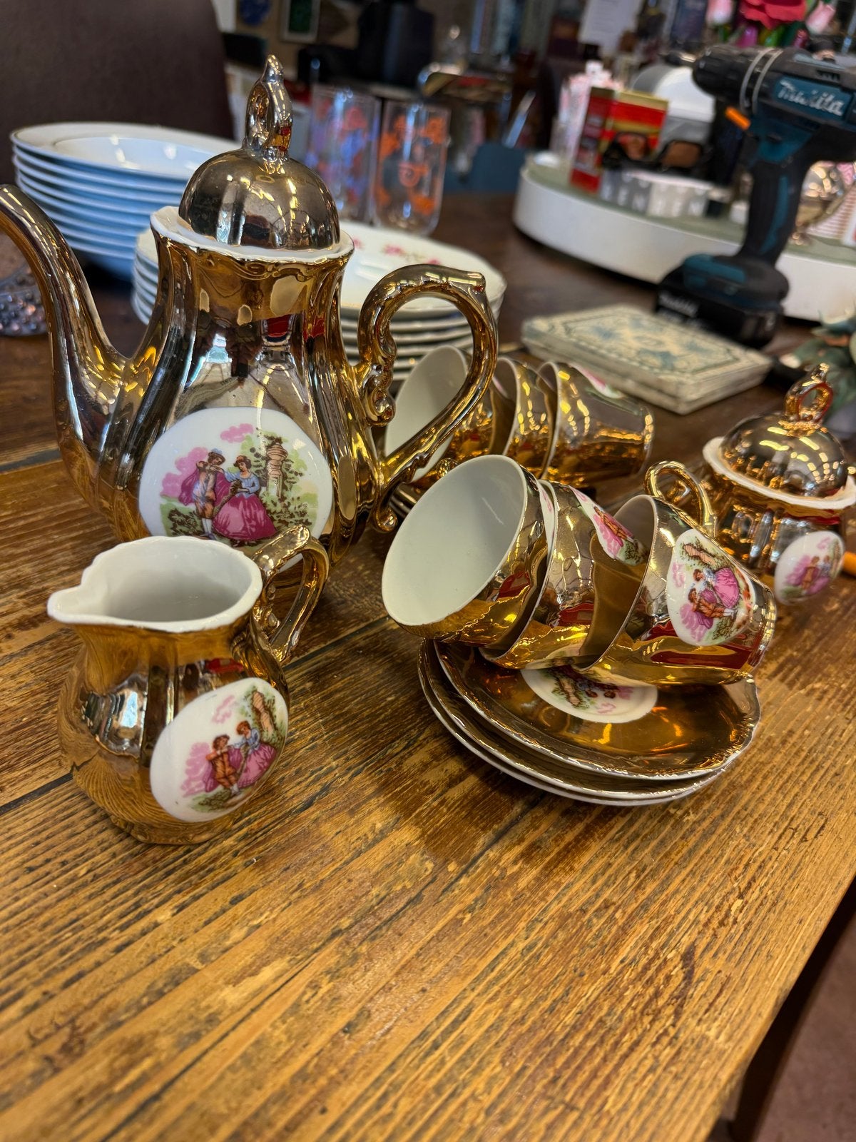 9-delig gouden theeservies met romantische afbeeldingen, Ophalen of Verzenden