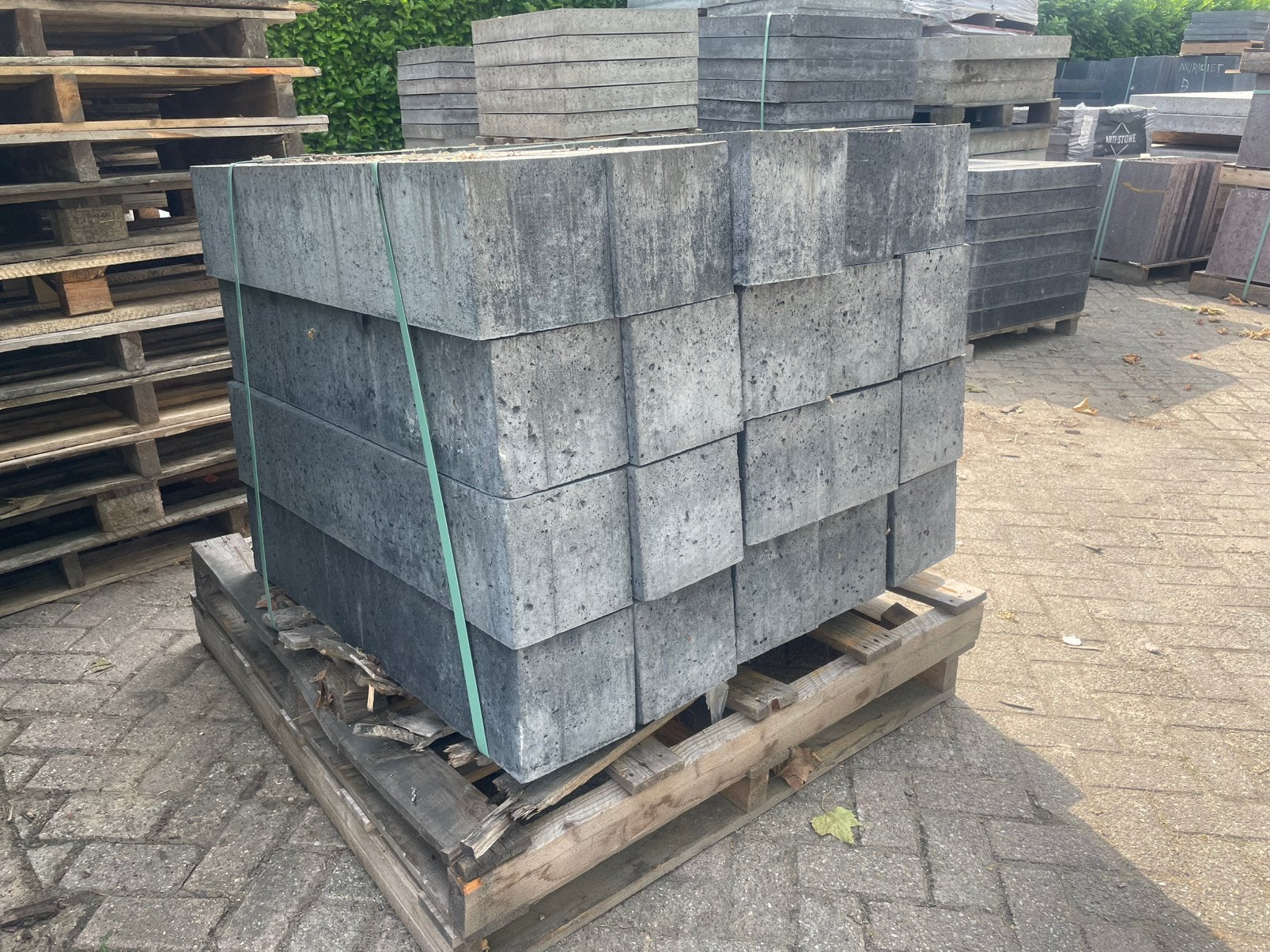 Oud Hollandse stapelblok 100x20x20 cm Antraciet RESTPARTIJ, Ophalen, Nieuw, Beton, Terrastegels