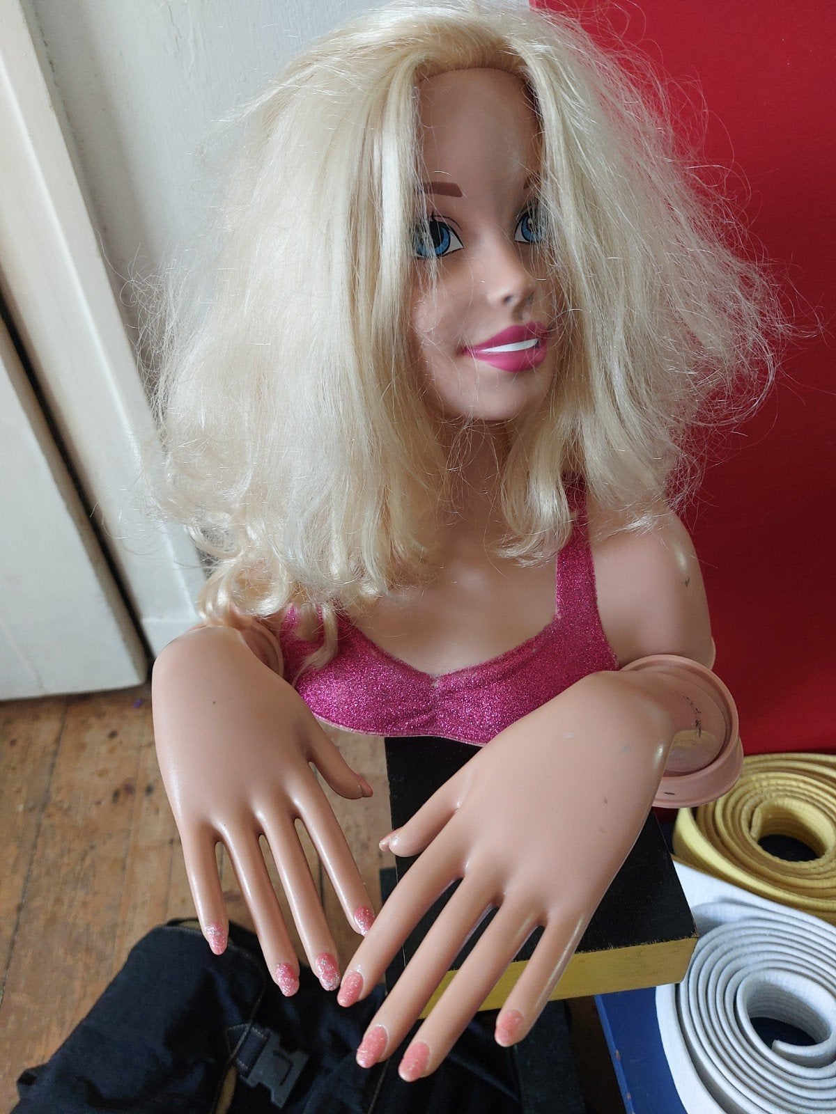 Barbie deluxe kap en stijlhoofd haar en nagels, Ophalen of Verzenden