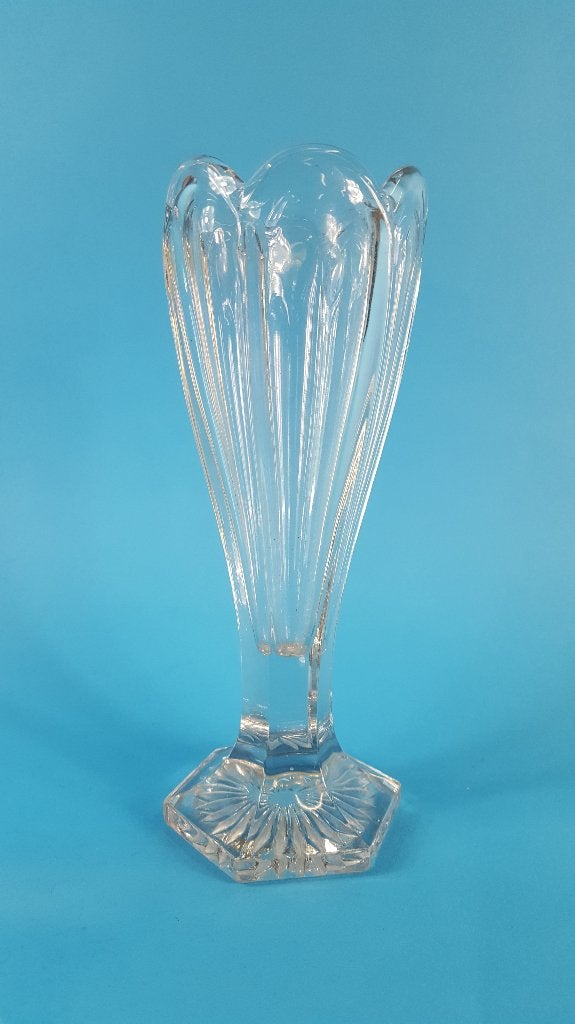 Vintage geslepen vaas helder glas. 22 cm hoog. 6C7, Tweedehands verkoop, Tweedehands verkoop, Gebruikt, Ophalen of Verzenden