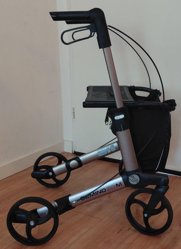 Rollator Gemino 30M + Boodschappentas ( 7 kg ), Diversen, Rollators, Ophalen of Verzenden, Opvouwbaar, Zo goed als nieuw