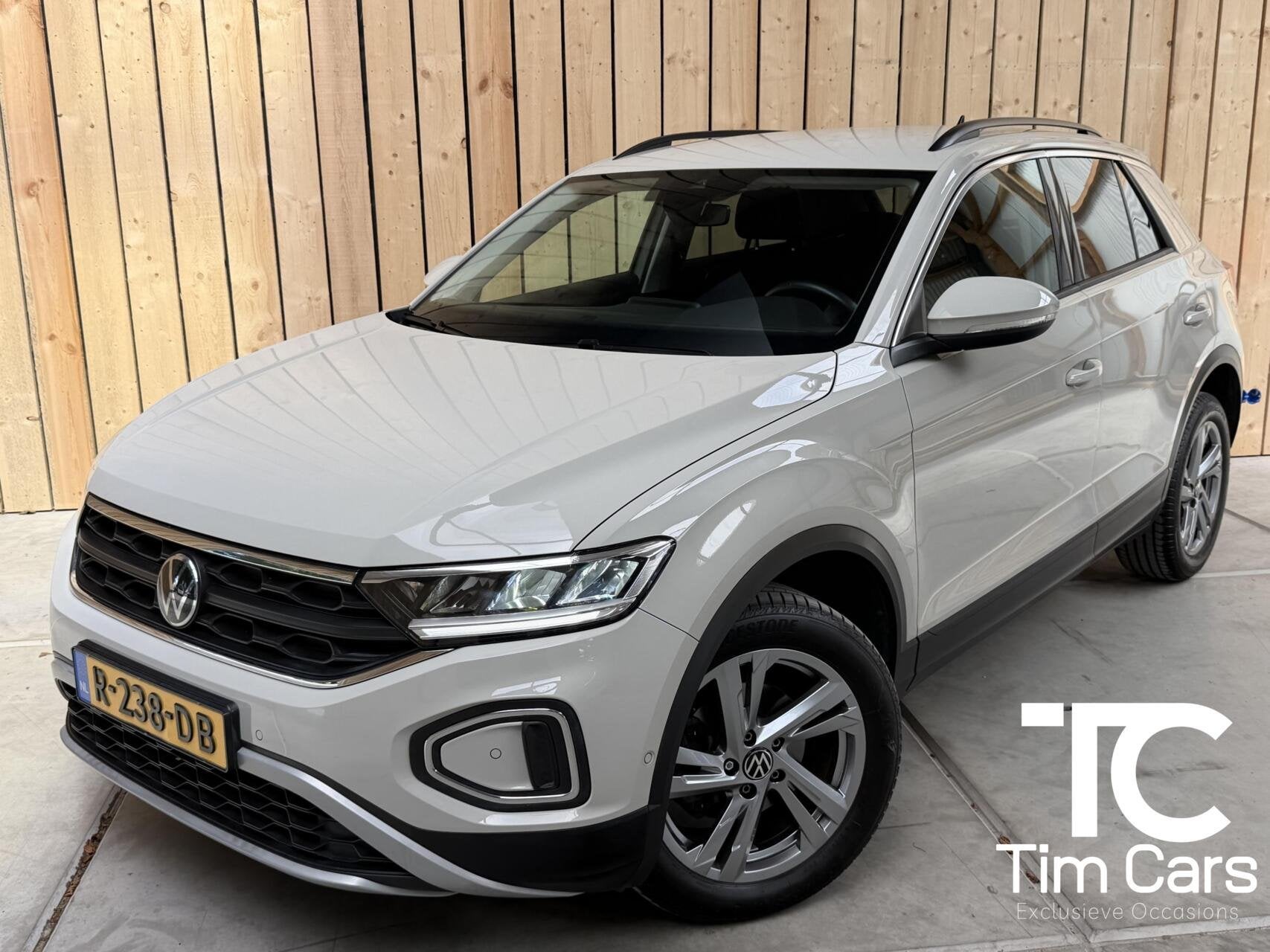 Volkswagen T-Roc 1.0 TSI Life 75 Edition Apple CarPlay/Andro, Auto's, Voorwielaandrijving, Gebruikt, Euro 6, Origineel Nederlands