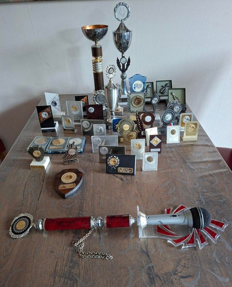 Grote collectie trofeeën, schilden, bekers, Ophalen, Gebruikt, Overige sporten, Overige typen