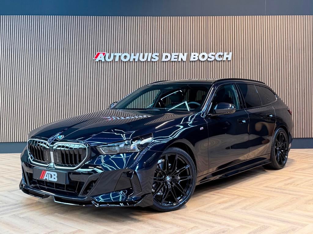 BMW 5-serie Touring 520i M Sport Pro. Pano - Keyles - HeadUp, Auto's, Automaat, 1998 cc, Achterwielaandrijving, Gebruikt