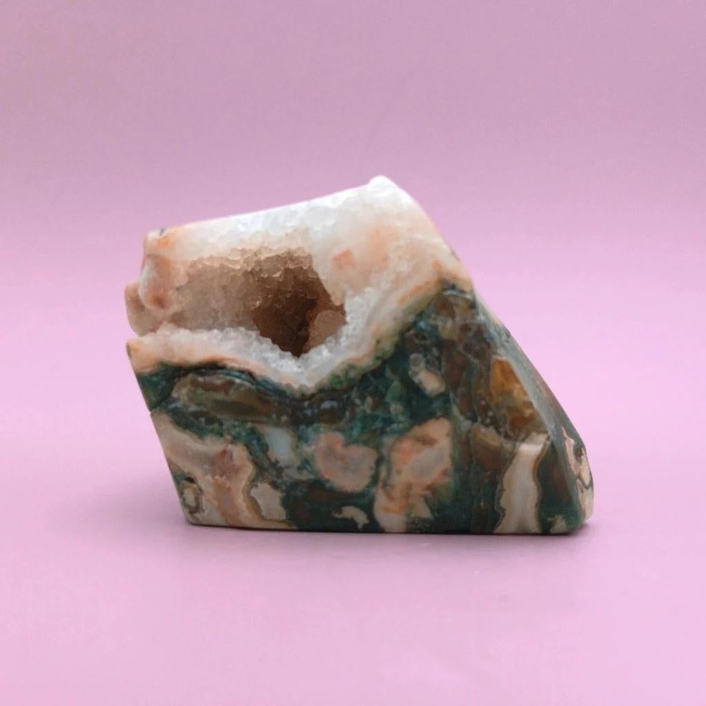 Mosagaat freeform met druzy opening van 101 gram, Ophalen of Verzenden, Mineraal