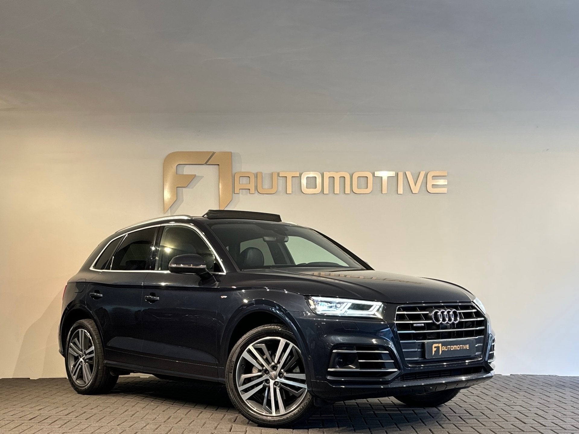 Audi Q5 55 TFSI e quattro Competition Pano|360Camera|Blindsp, Auto's, Automaat, Euro 6, 4 cilinders, Blauw