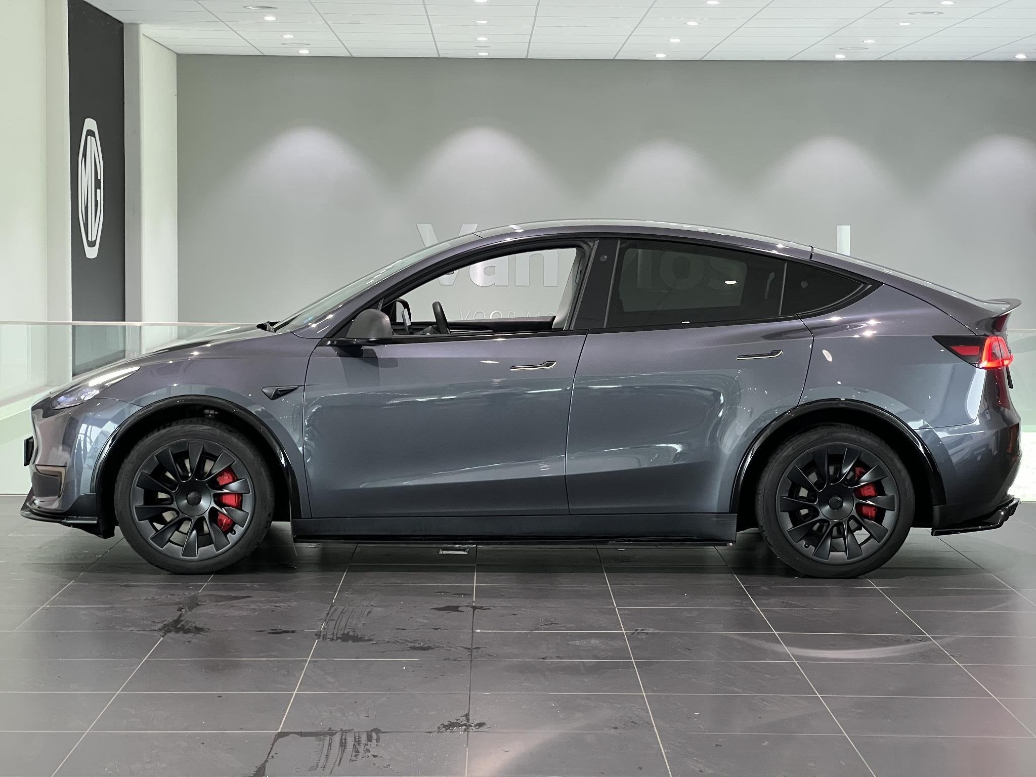 Tesla Model Y Long Range AWD 75 kWh | Leder | Camera | Navig, Auto's, Automaat, 12 maanden, Stof, Gebruikt