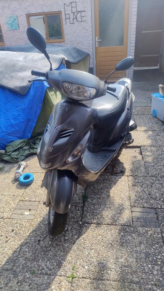Killerbee Roma snor scooter 4 takt orgineel 35, Ophalen, Gebruikt, Benzine