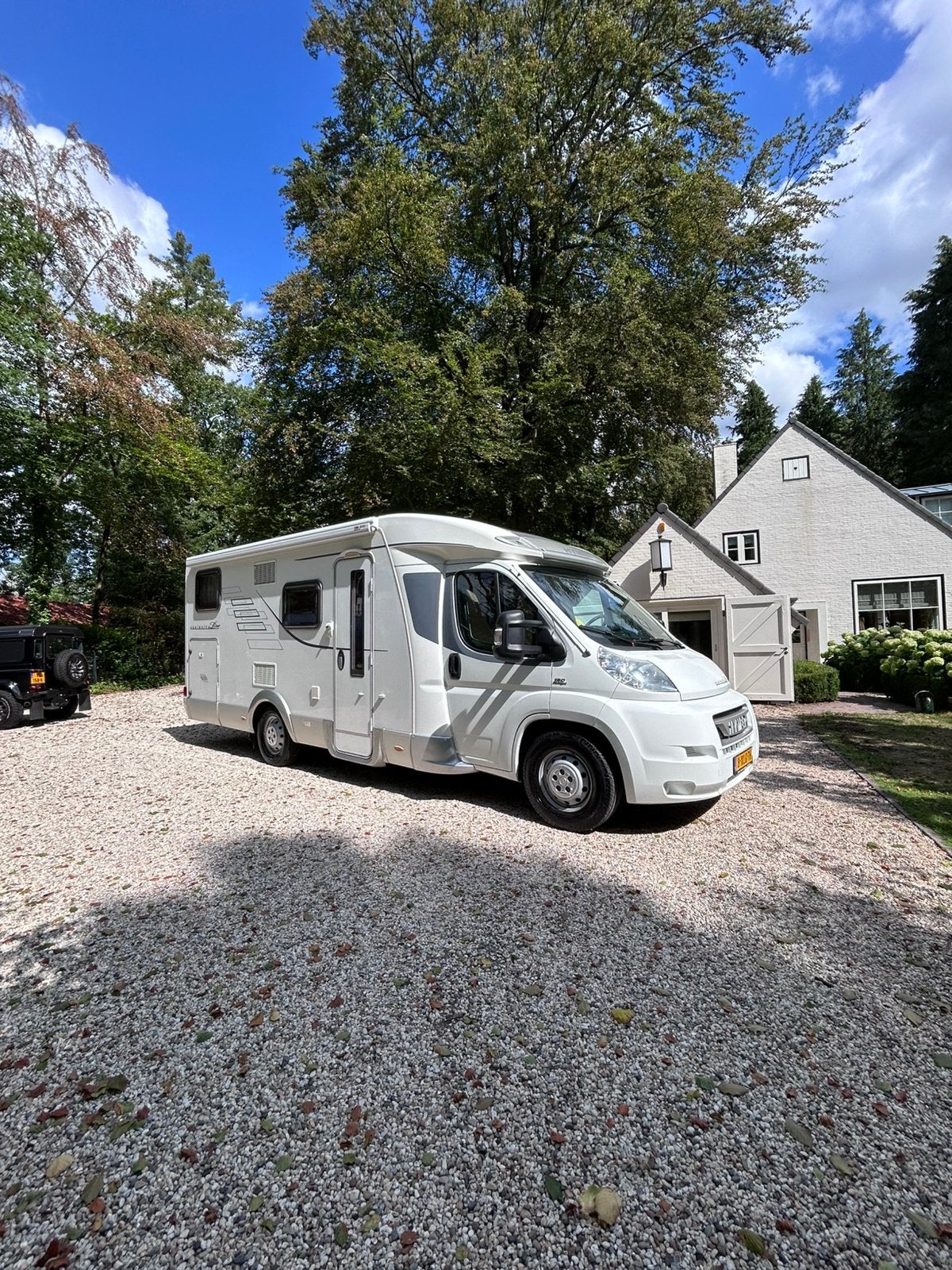 Hymer Tramp 674 Exclusive line bj2012 85000km enkele bedden!, Koelkast, Ringverwarming, Fiat, Luifel