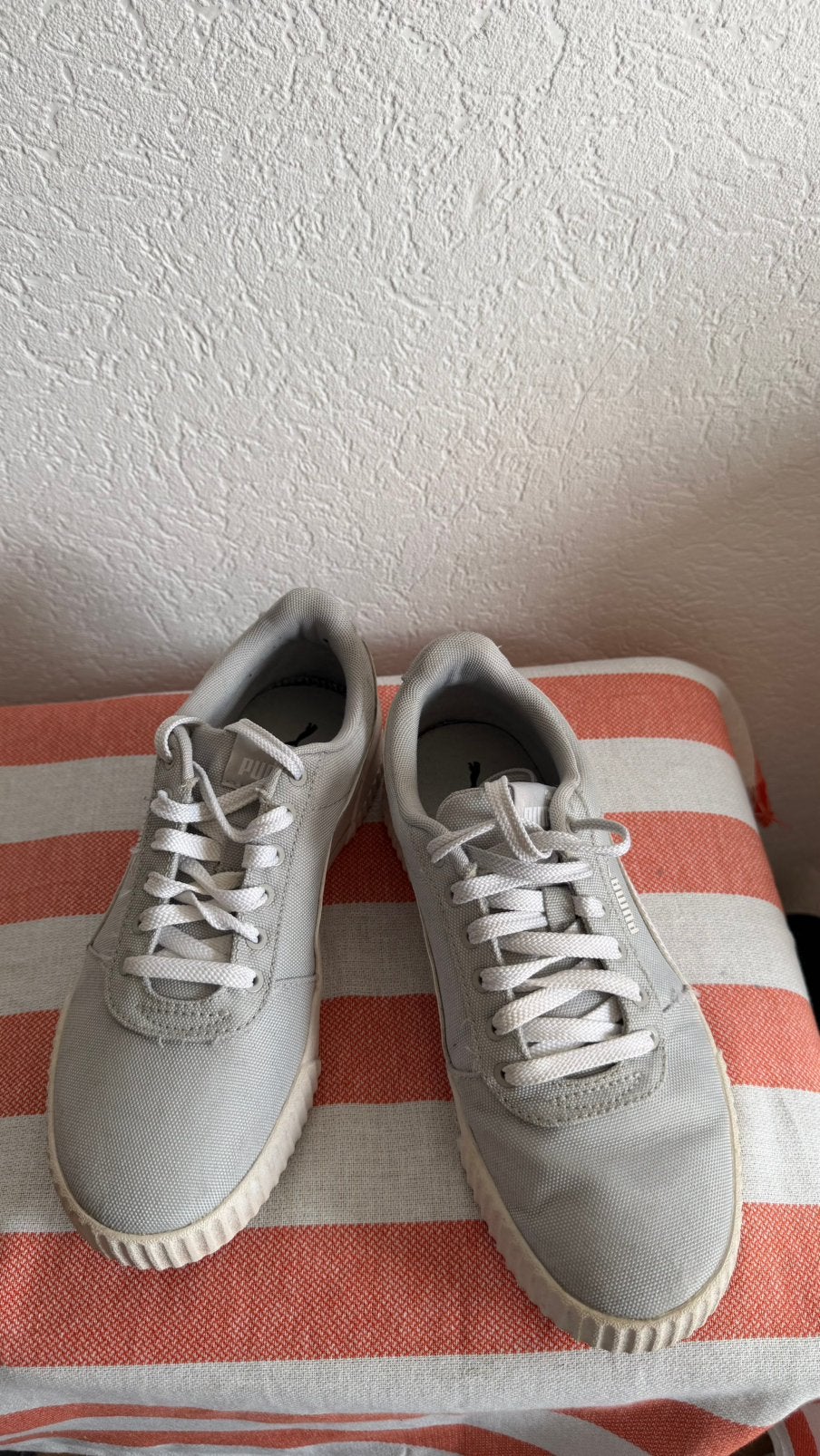 Puma Sneakers lichtgrijs, Ophalen of Verzenden, Sneakers of Gympen, Grijs, Gedragen
