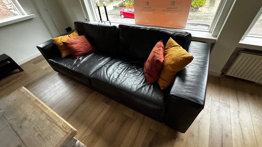 Zwarte leren 3-zitsbank TEAB, Huis en Inrichting, Ophalen, 250 tot 300 cm, Gebruikt, Driepersoons