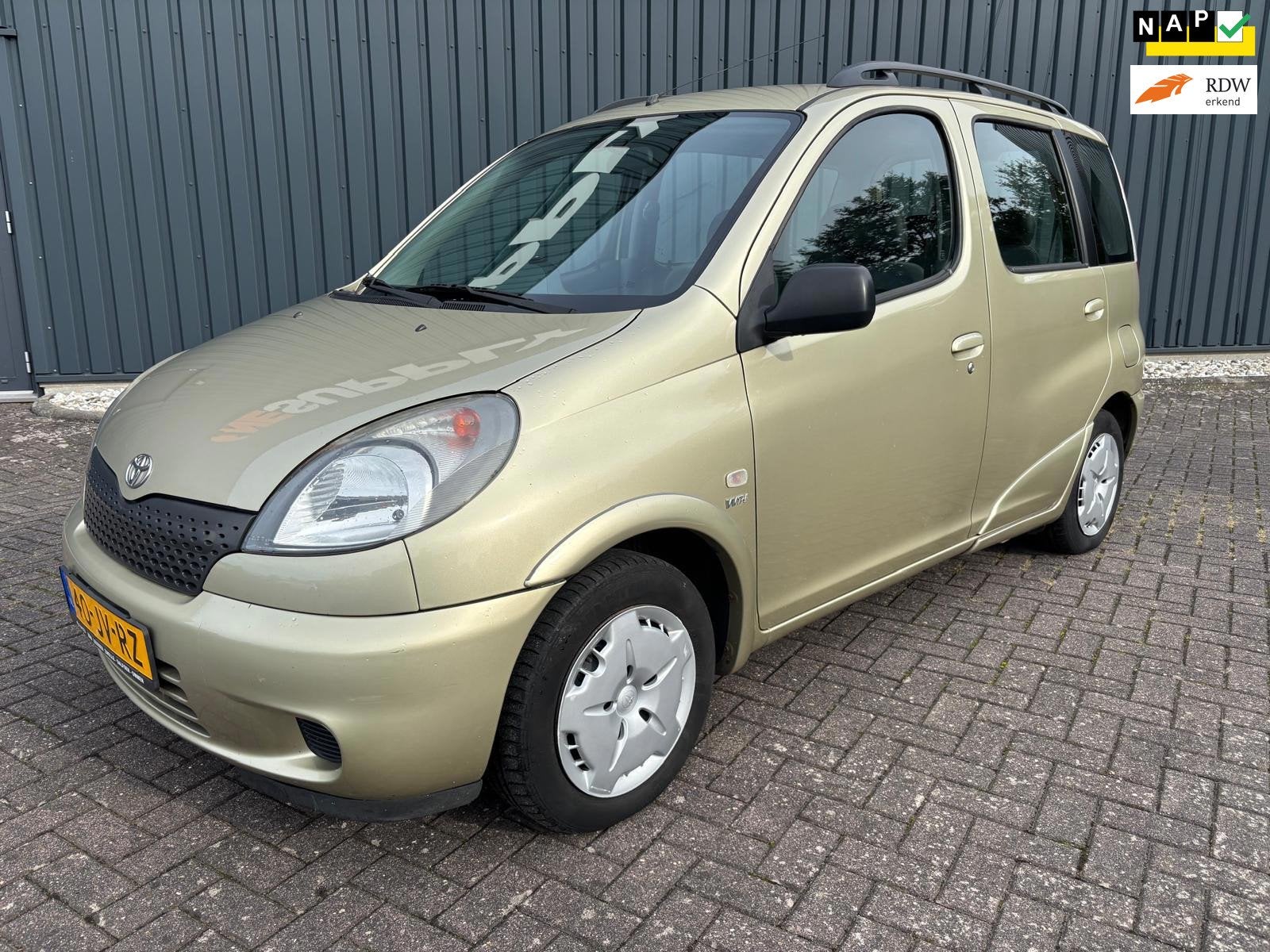 Toyota Yaris Verso 1.3-16V VVT-i Luna ( NIEUW APK + KM NAP ), Voorwielaandrijving, 4 cilinders, 965 kg, Yaris Verso